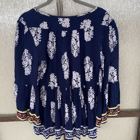 Anthropologie babydoll top in size Small fits to medium. Blue with embroidery - Picture 5 of 6